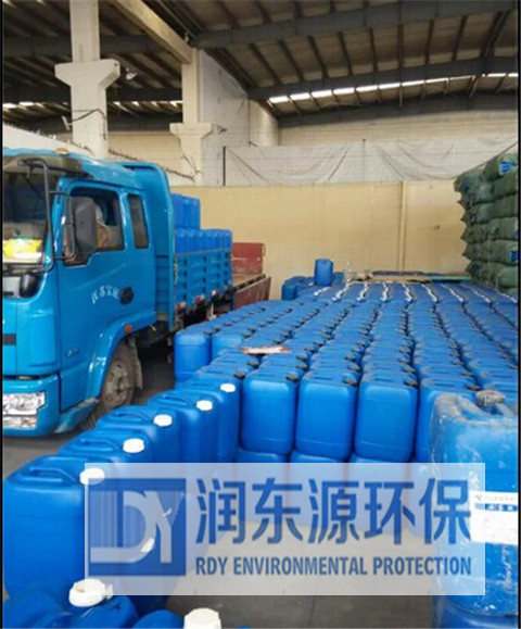 重金屬捕捉劑倉儲一角